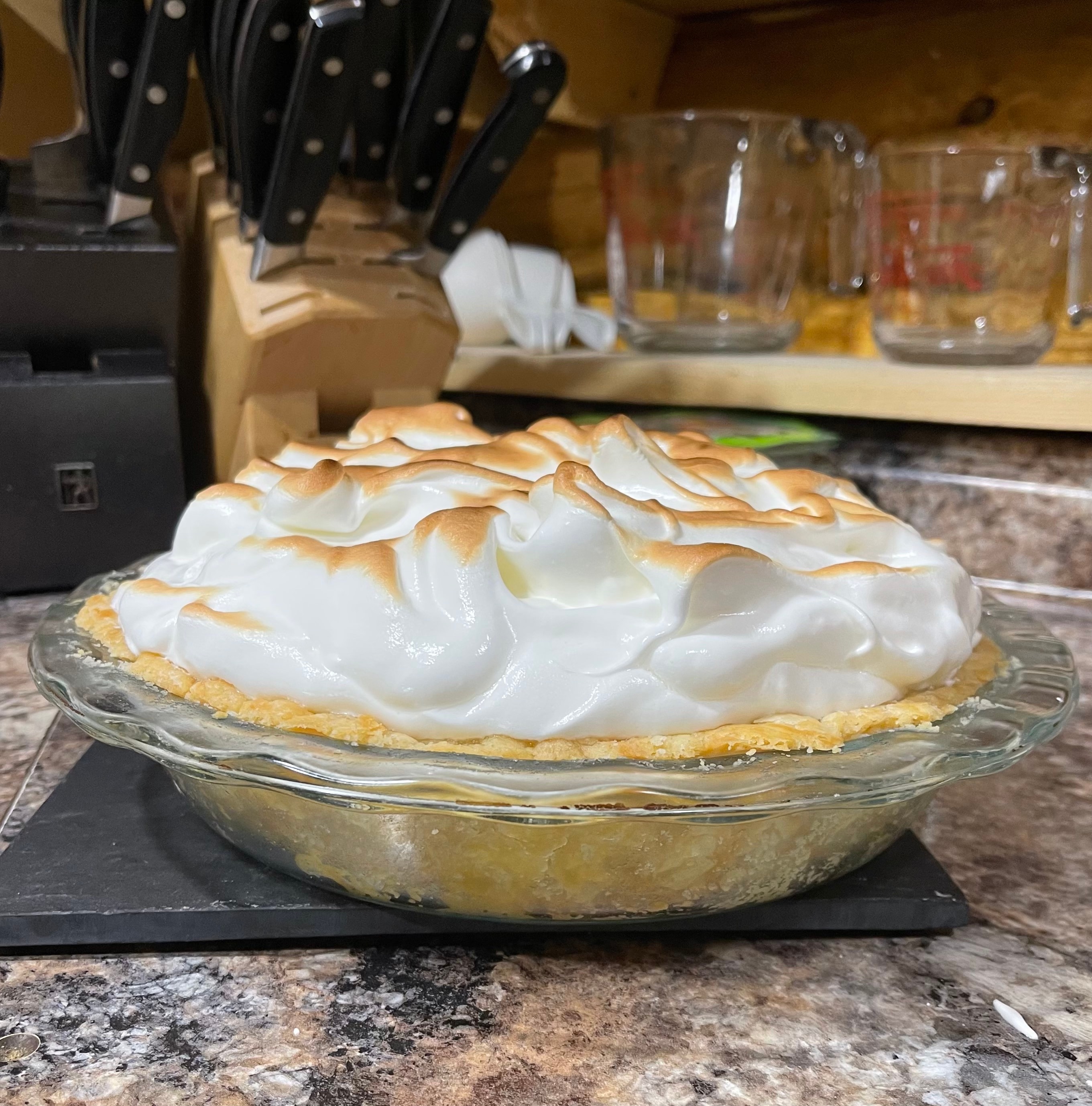 Diana's meringue pie with toasted peaks
